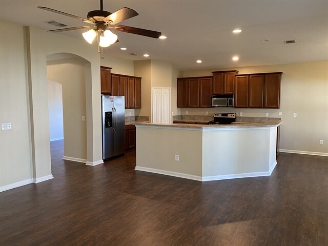 Foto del edificio - 2879 Pebblewood Ln
