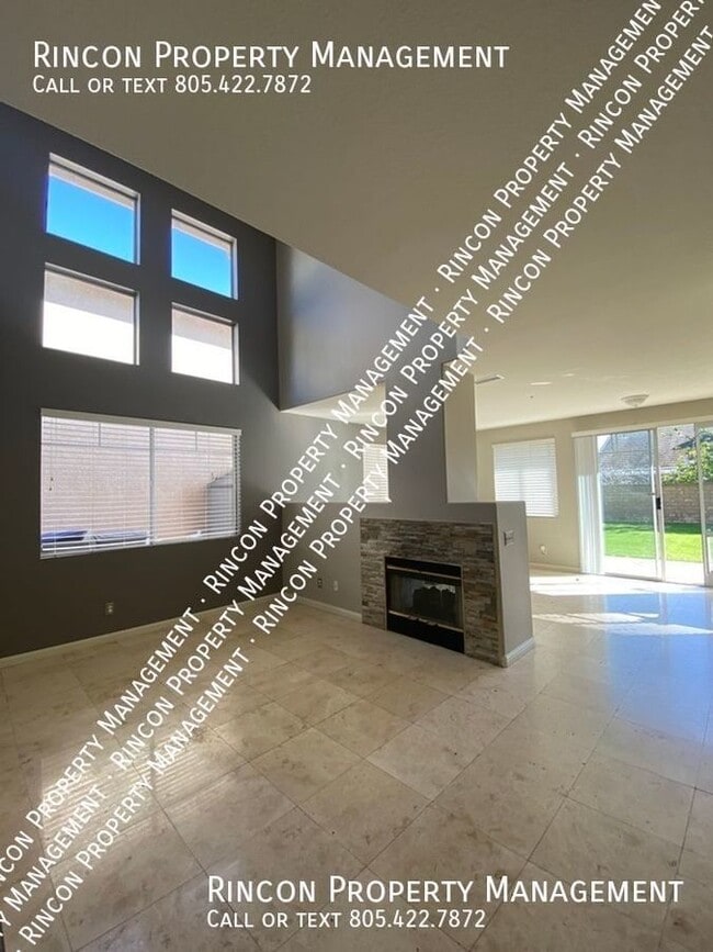 Building Photo - 2124 Avila Pl