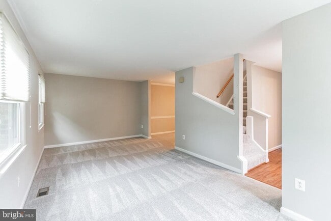 Building Photo - 5335 Lake Cove Ct