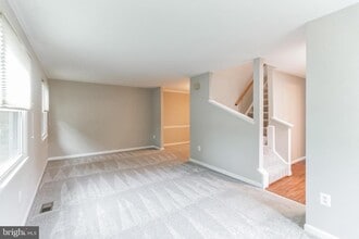 Building Photo - 5335 Lake Cove Ct
