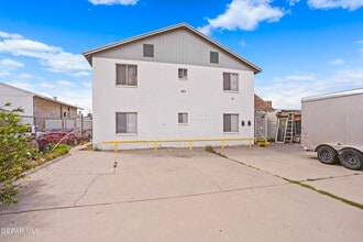 Building Photo - 4006 Laredo Ave