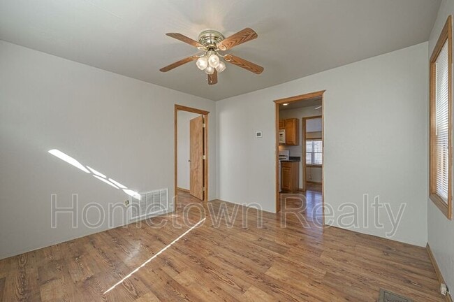 Building Photo - 1127 W Eufaula St