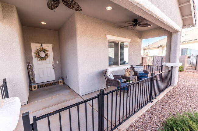 Building Photo - Beautiful 2-Story Home, 5 Bedroom, 3 Full ...