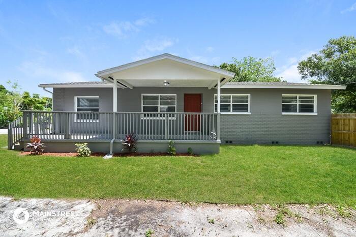Primary Photo - 4080 41st Ave N