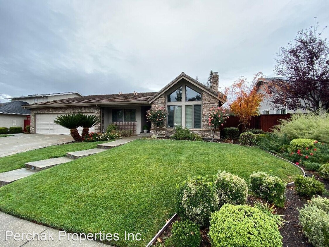 Primary Photo - 4 br, 2.5 bath House - 3307 Vera Cruz Drive