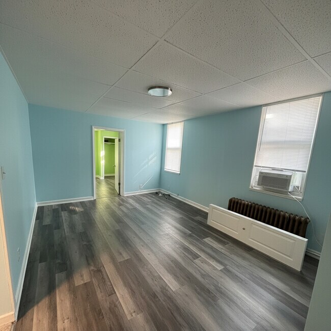 Sala de estar - 1626 Middle Rd