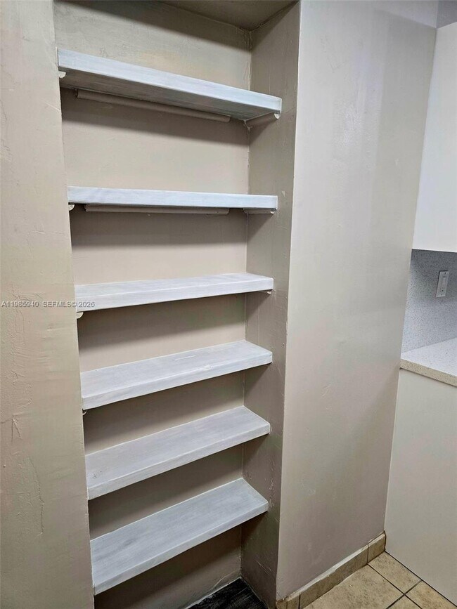 Foto del edificio - 8701 SW 141st St