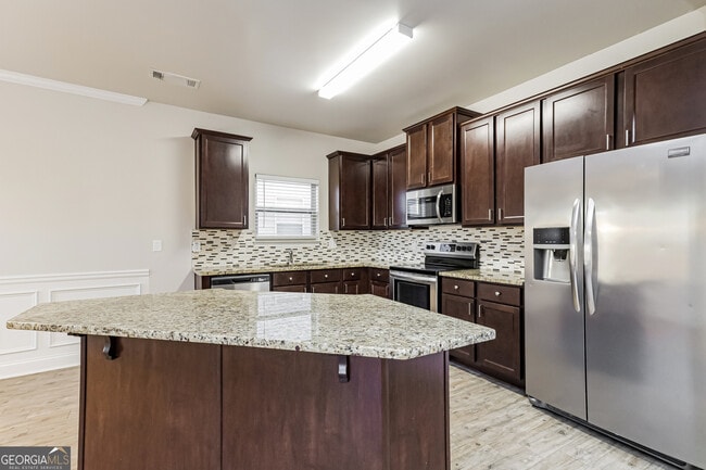 Foto del edificio - 175 Leland Ln