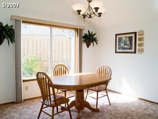 Foto del edificio - Terrific SE Hillsboro Home