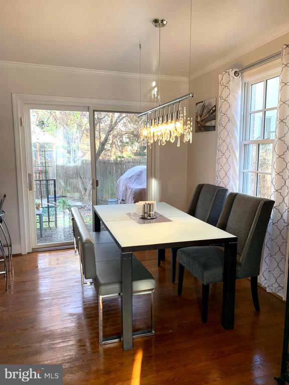 Foto del edificio - 4415 Fairfield Dr