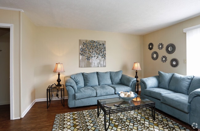 2HAB, 2BA - 1,050 ft² Deluxe- Sala de estar - Branson Creek Commons