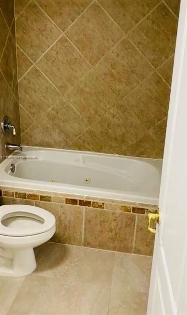 Foto del edificio - 4803 NW 7th St