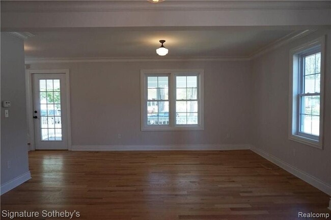 Building Photo - 203 Curry Ave