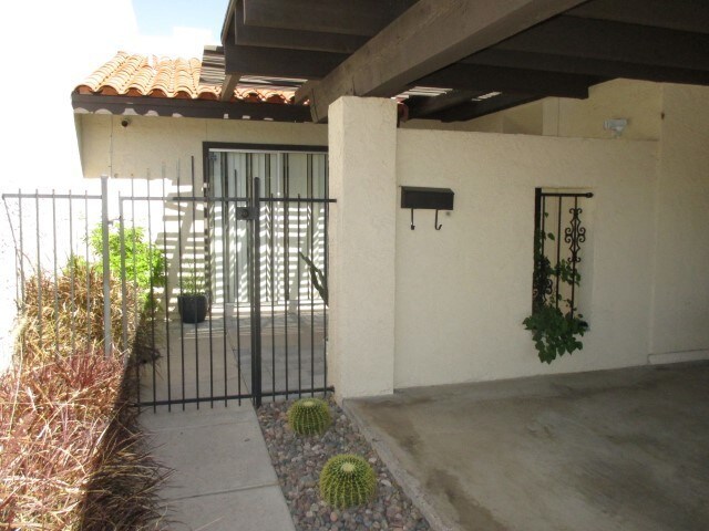 Primary Photo - 2833 N. 61st Street