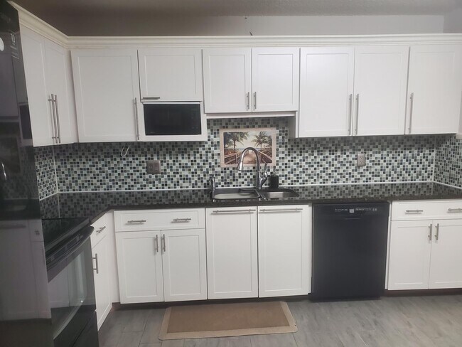 Foto del edificio - 8173 Ambach Way