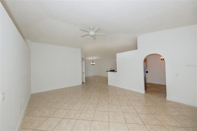 Foto del edificio - 16686 Corner Cove Way