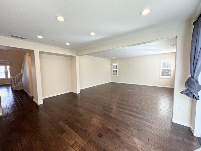 Building Photo - Perfect Shape Single Family Home in Dublin...