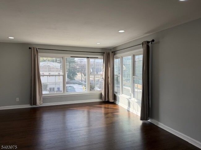 Foto del edificio - 10-06 1st St