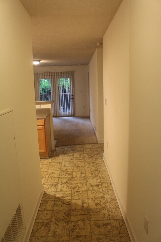 Foto del edificio - 611 Harts Cove Way