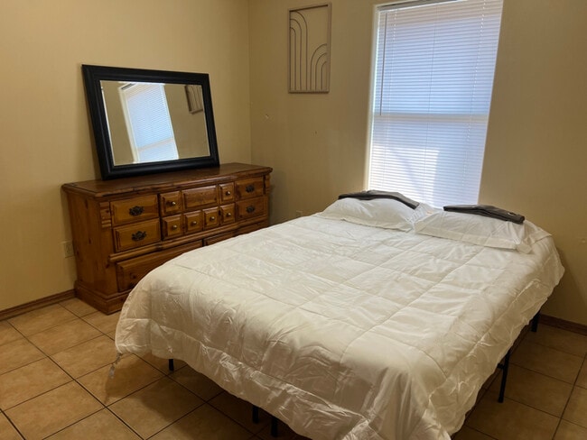 Foto del edificio - 618 San Antonio Ave