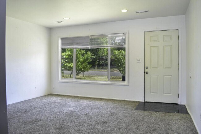 Foto del edificio - 924 Mount Pitt Ave