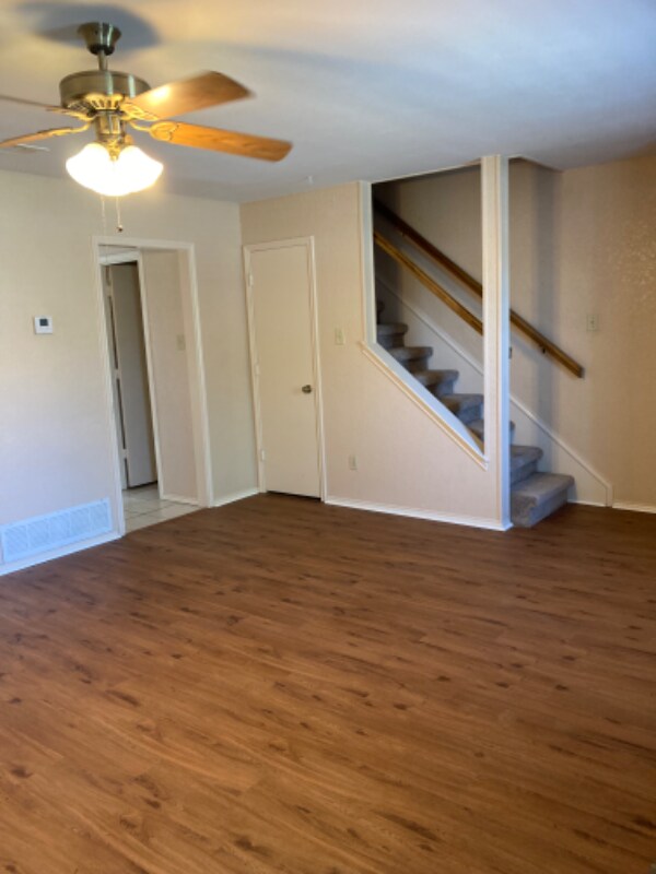 Building Photo - 505 Pecan Acres Ct