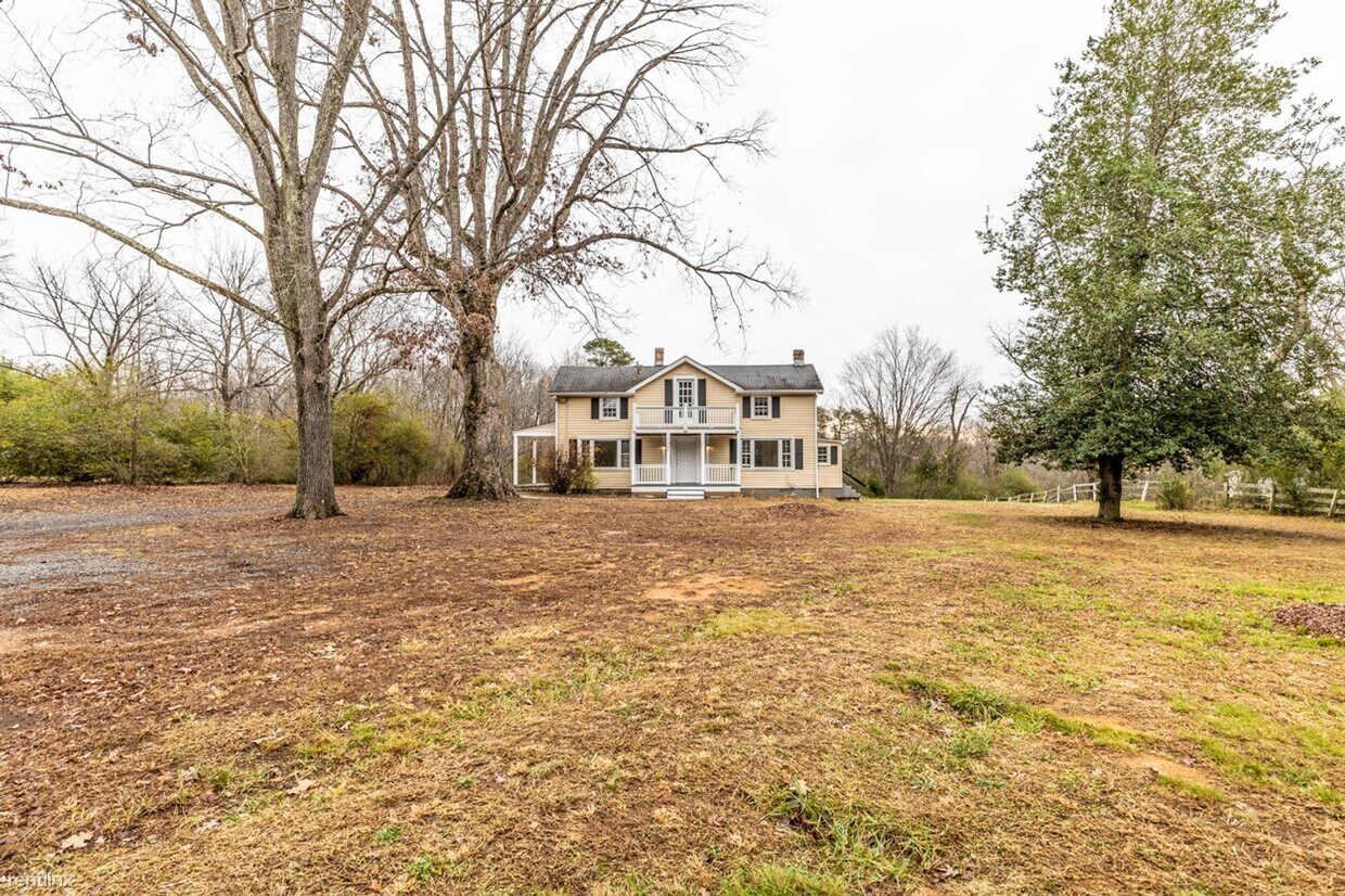 7889 Blenheim Rd, Scottsville, VA 24590 House Rental in Scottsville