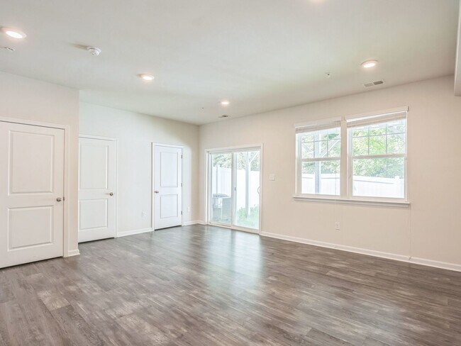 Foto del edificio - 3 bedrooms Townhome in Upper Marlboro
