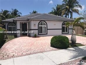 Building Photo - 4908 SW 143rd Ave