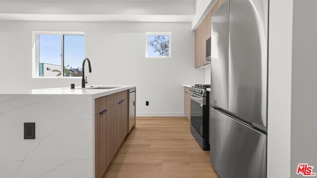 Foto del edificio - 10844 Peach Grove St