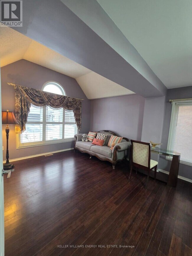 Photo du bâtiment - 12 Phillpot Ln