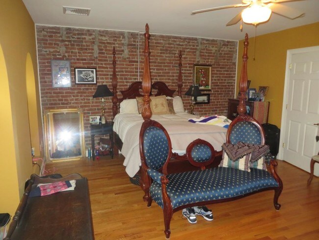 Master Bedroom - 16 Washington St