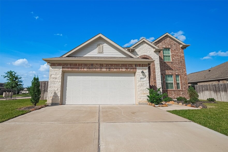 Primary Photo - 7603 Rainy Valley Ln