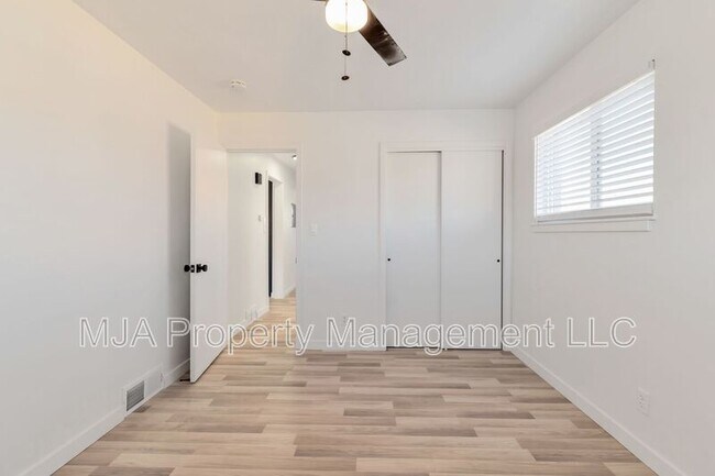 Foto del edificio - 2638 -2642 South 800 East