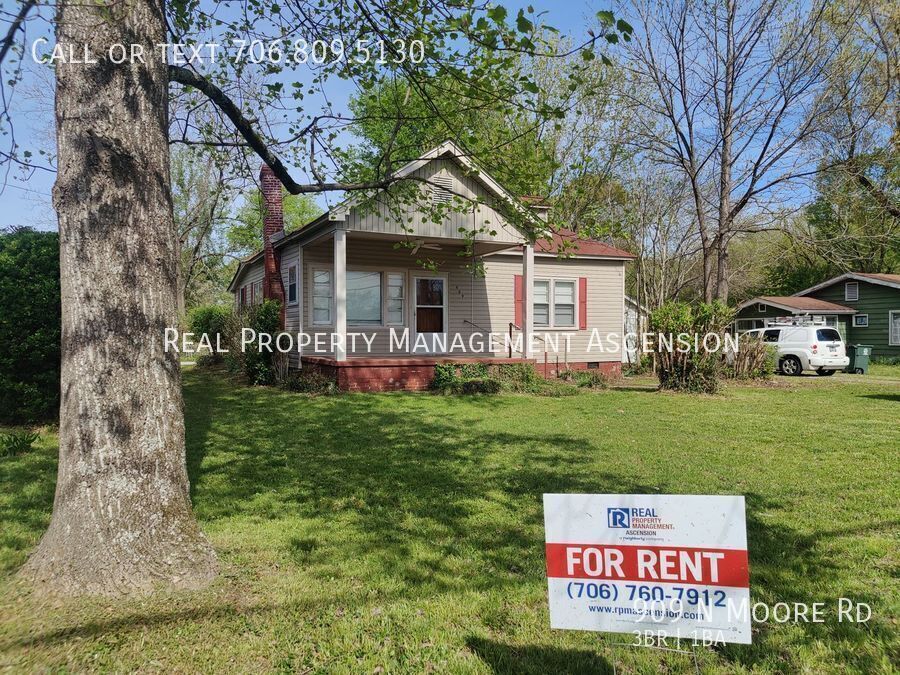 Foto principal - 909 N Moore Rd