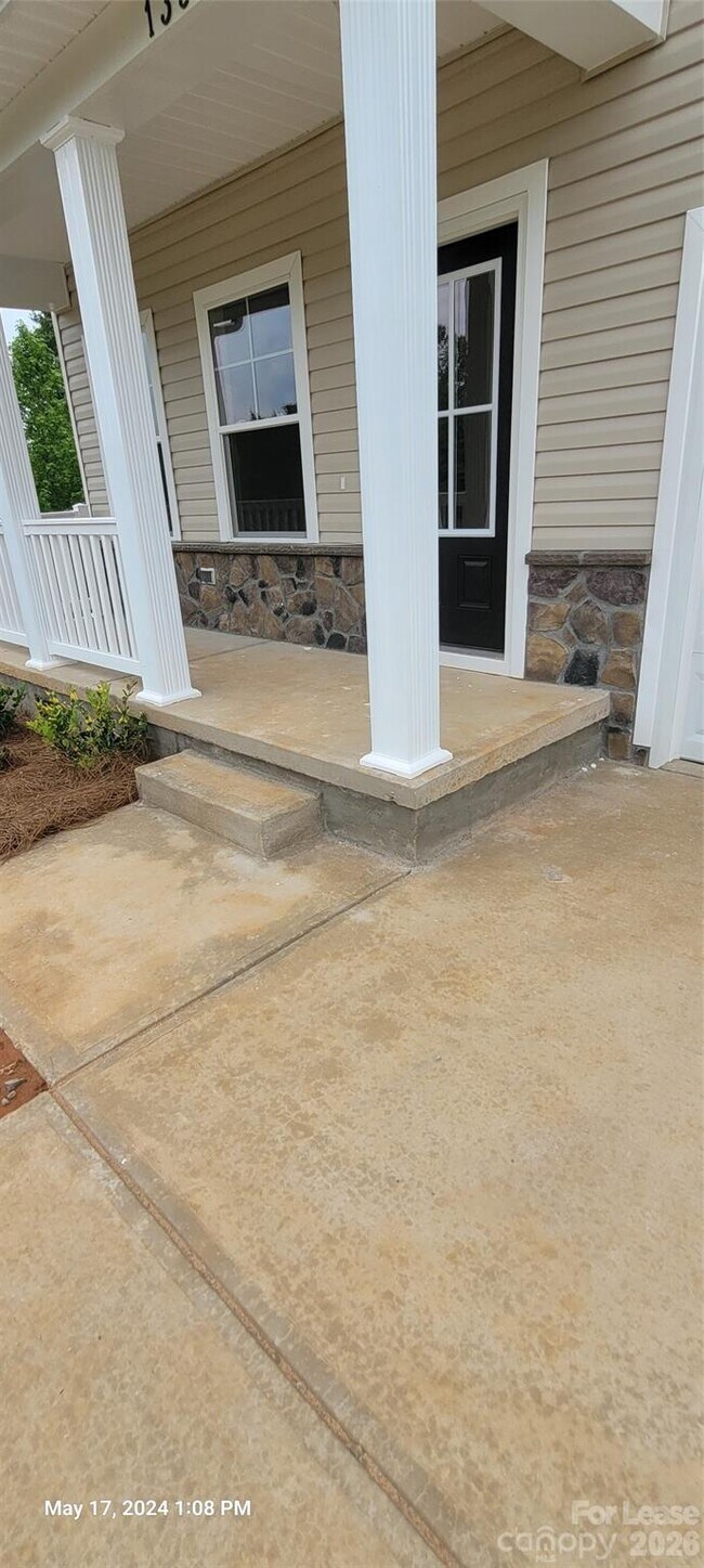 Building Photo - 133 Slate Dr