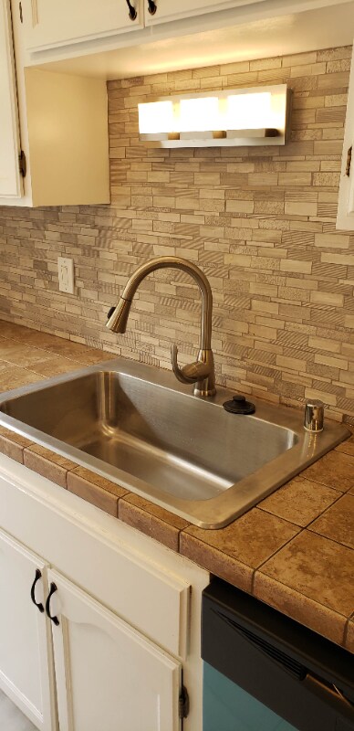 Foto del edificio - 2130 N Beachwood Dr