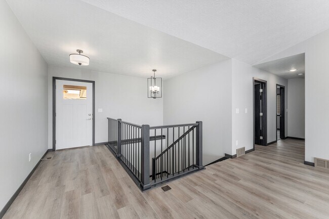 Building Photo - 7213 E 45th St