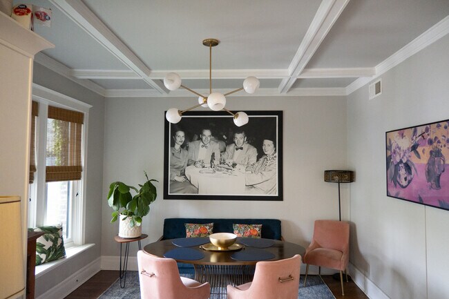 Foto del edificio - 729 W Junior Terrace