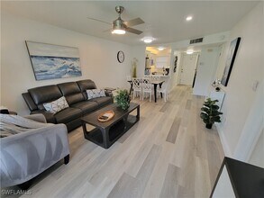 Building Photo - 200 Forest Lakes Blvd