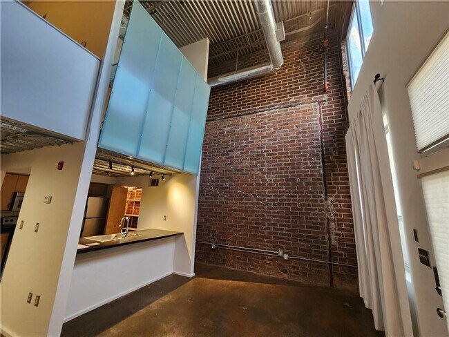 Building Photo - 195 Arizona Ave NE