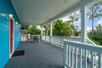 Building Photo - 215 West Dr