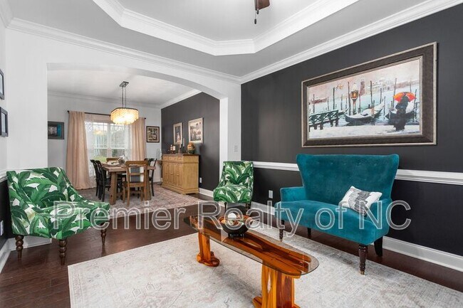 Building Photo - 1103 Magenta Way