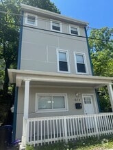 Building Photo - 513 Bernhardt Way