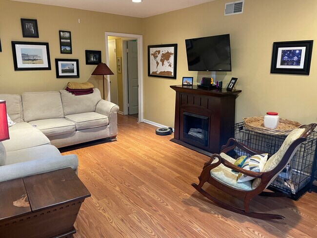 Living Room from front door - 617 Wheeler St