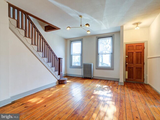 Foto del edificio - 1439 N Howard St
