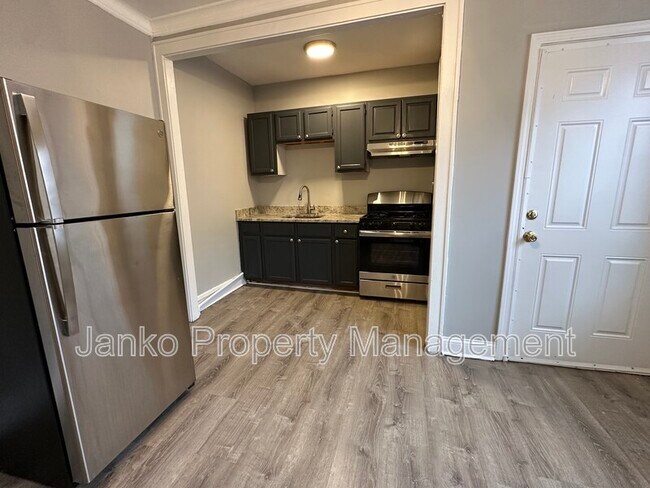 Foto del edificio - 5911 W Huron St