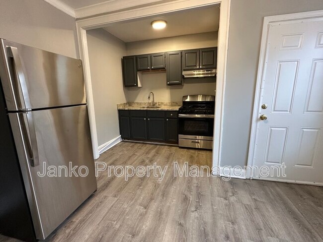 Building Photo - 5911 W Huron St