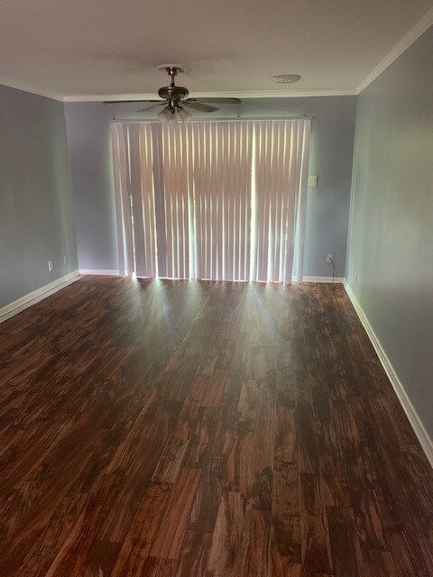 Building Photo - 3838 Pontchartrain Dr