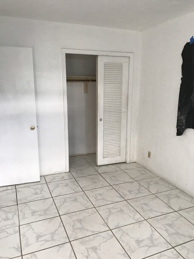 Foto del edificio - 1533 NW 1st Ave
